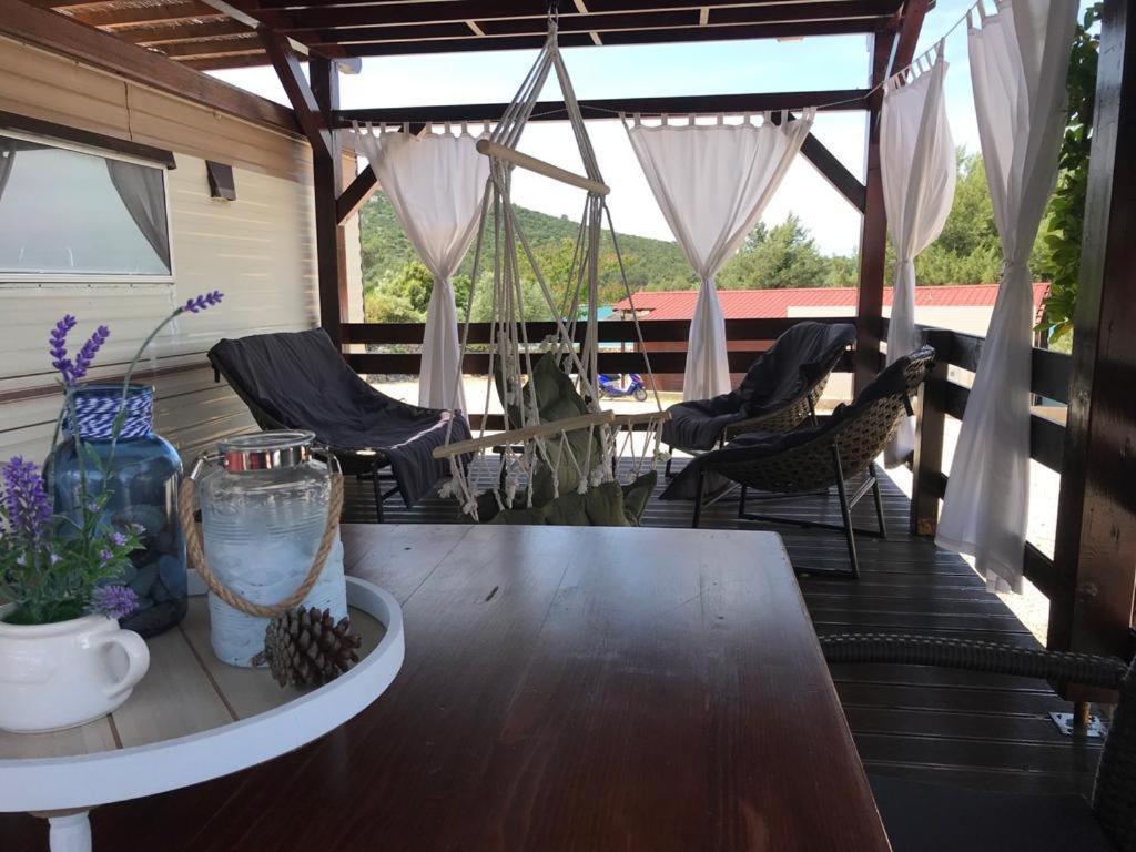 Mobile Home Tomic Tisno Dış mekan fotoğraf