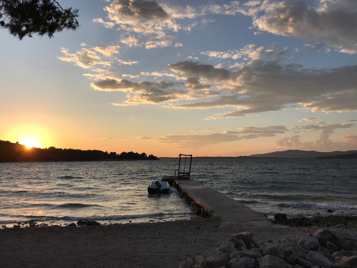 Mobile Home Tomic Tisno Dış mekan fotoğraf