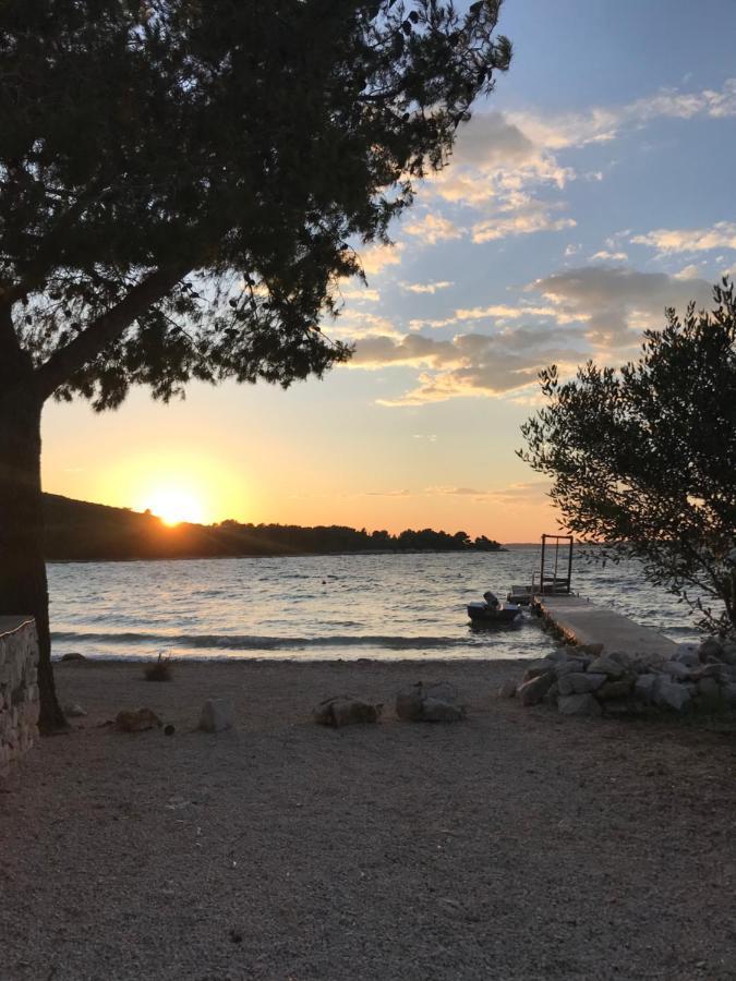 Mobile Home Tomic Tisno Dış mekan fotoğraf